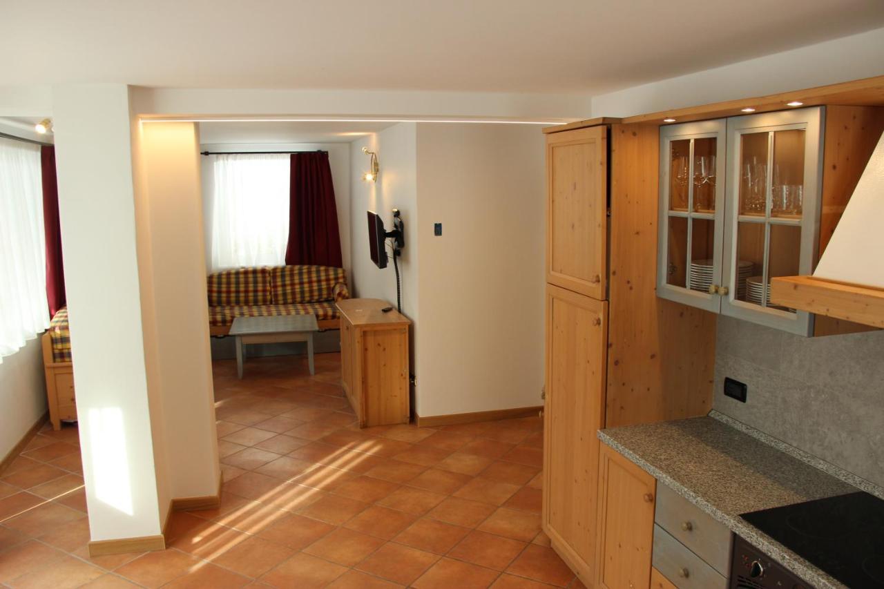 Ferienwohnung Cèsa Sot Bosch Canazei Exterior foto