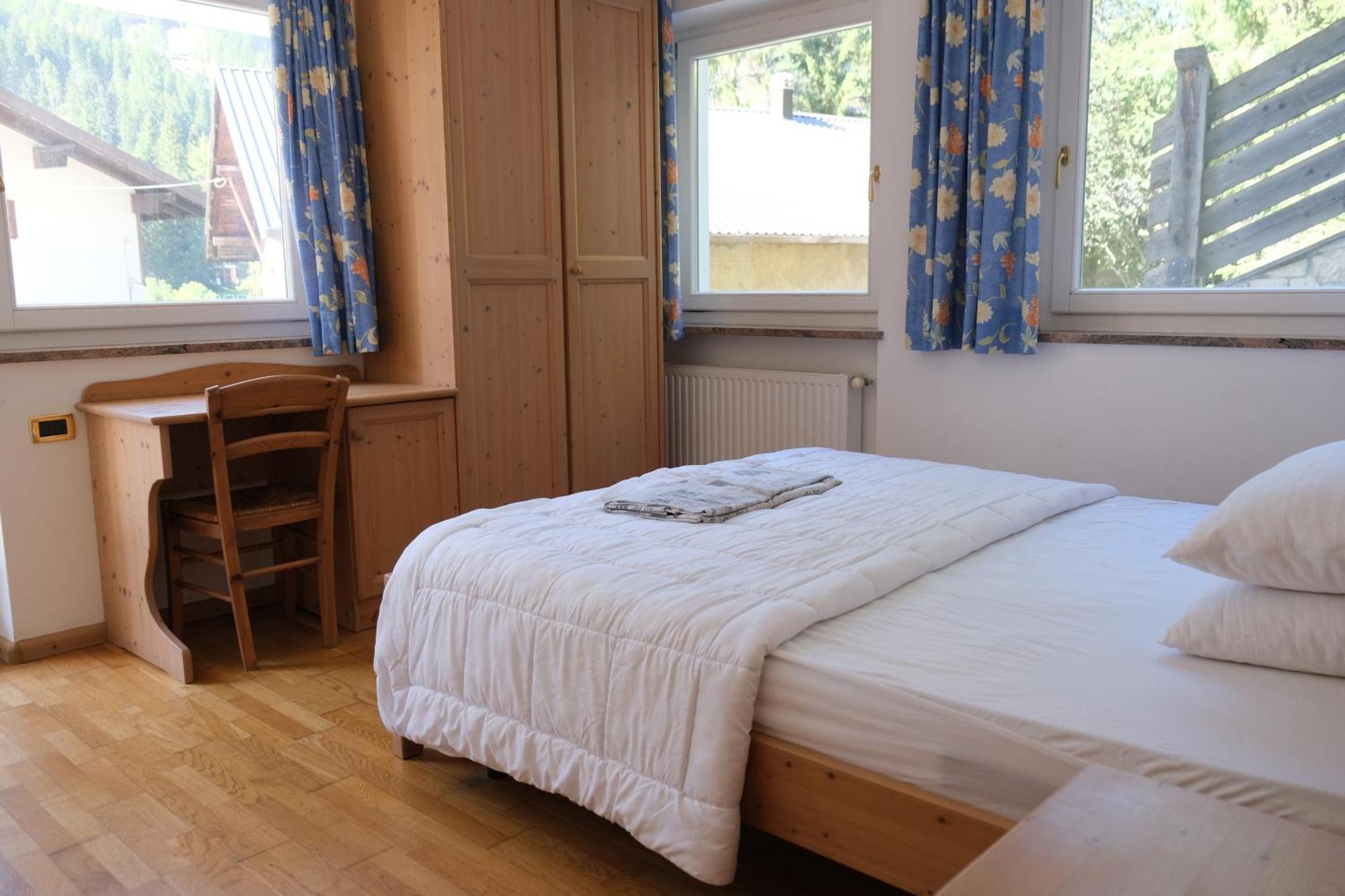 Ferienwohnung Cèsa Sot Bosch Canazei Exterior foto